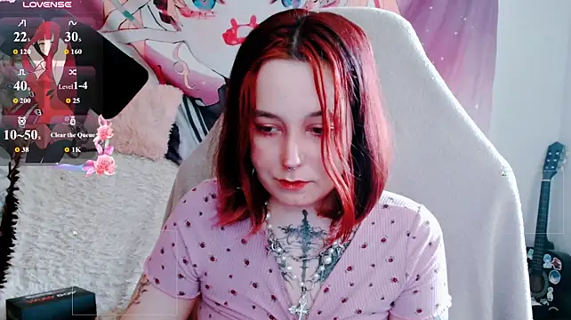 RedVelvetDoll's Live XXX Chat