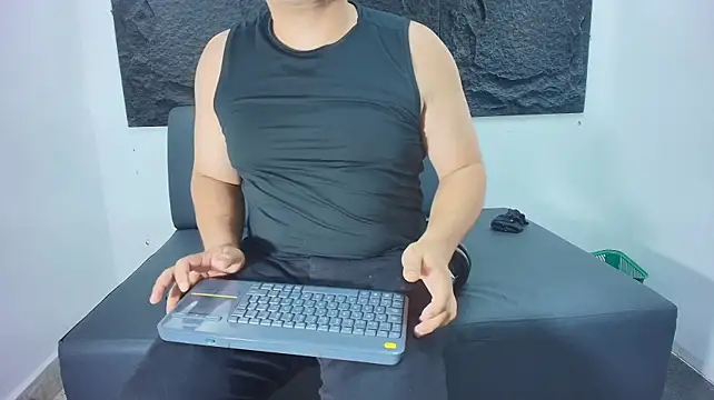XXX chat uživo modela GEORGE_JONES3