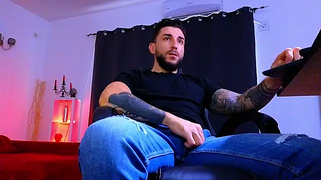 دردشة MightyAaron66 الجنسية المباشرة