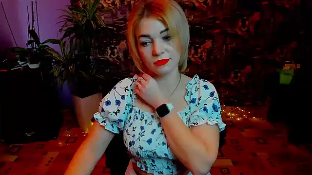 CuttieEmma's Live XXX Chat