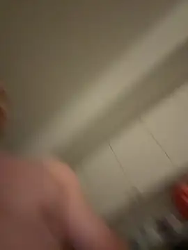 Tannerdoeslundry Show in webcam