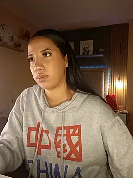 SallyWhitee Chat XXX in diretta