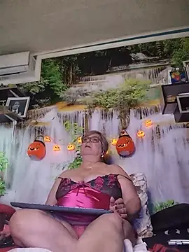 Chat XXX en directo de QueenPammy1