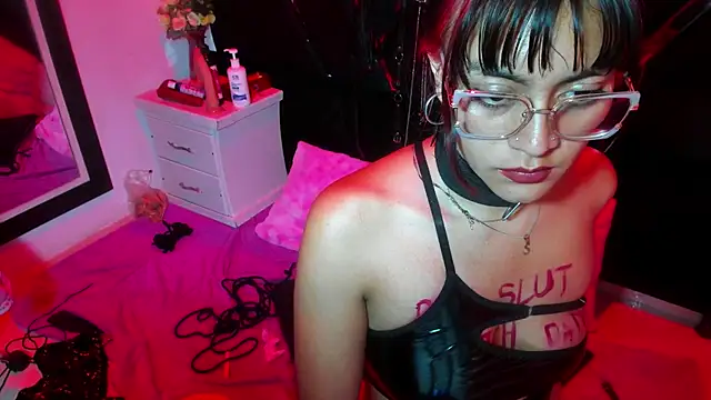 Kinky_Dolll Live XXX-Chat