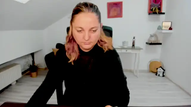 LollaGirl Live XXX-Chat