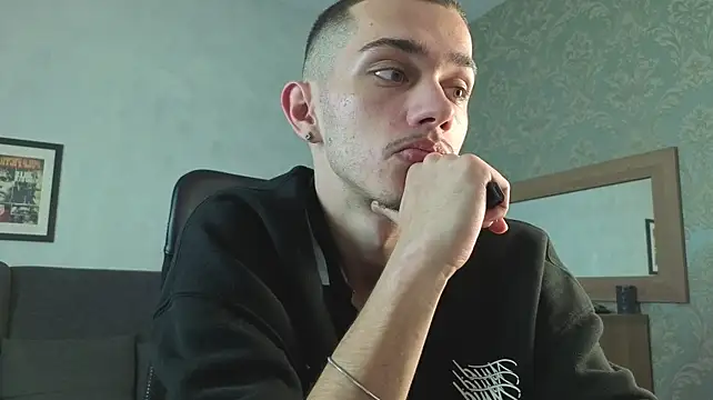 Živý XXX chat KaydenDrew
