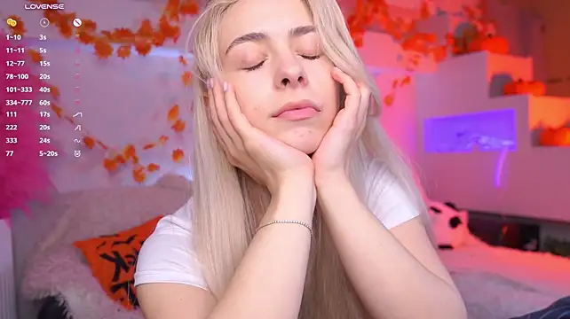ShinyBarbie's Live XXX Chat