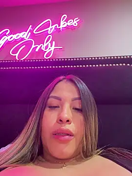 sexyyykloeeのライブXXXチャット