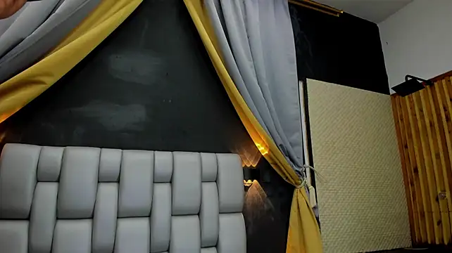 Chat +18 de Karoll_hornyy69 ao vivo