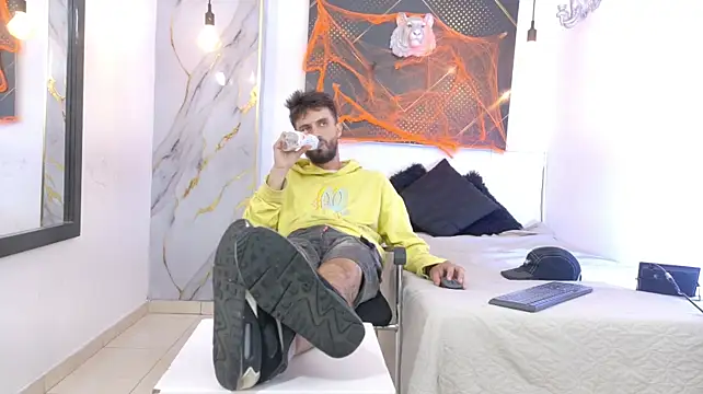 KingOfTemptation Live XXX Chat