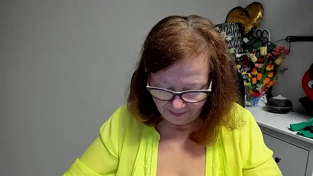 Živý XXX chat Adelewildx