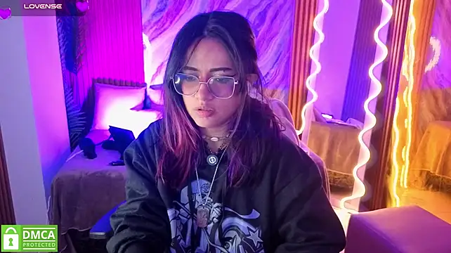 kristen_tay Chat XXX live