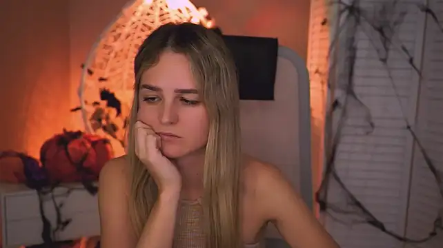 Chat +18 de DeboraLarson ao vivo