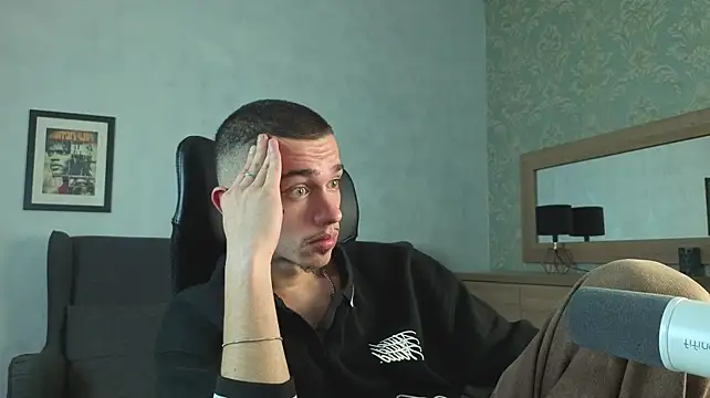 KaydenDrew élő XXX-chatje
