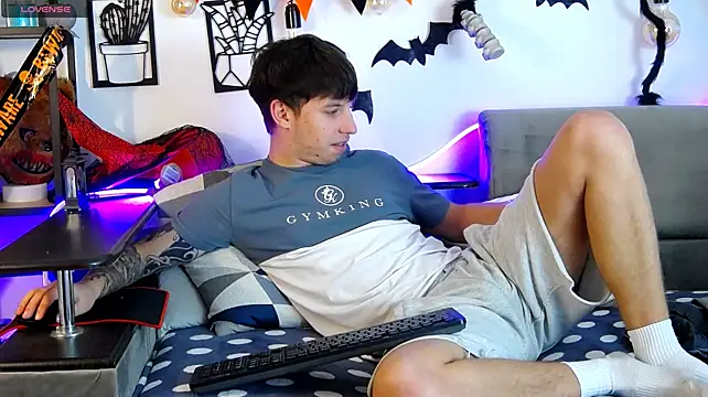 ThomasEdisonn Chat XXX in diretta