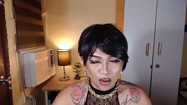 DazzlingroseHorsecock Show in webcam
