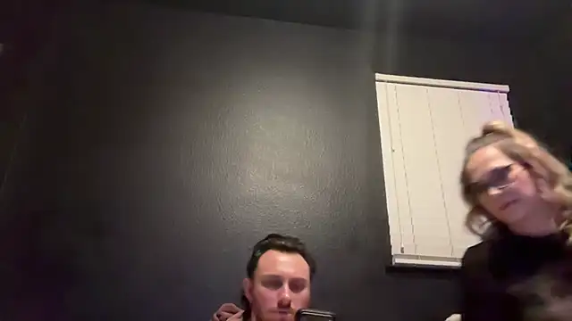 XXX chat uživo modela hungandcloudy