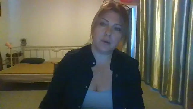 Chat XXX en directo de ElenaLove888