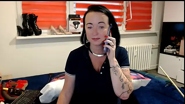 Alexie33 Adlı Modelin Canlı XXX Sohbeti