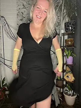 JenniferCarmen লাইভ XXX চ্যাট