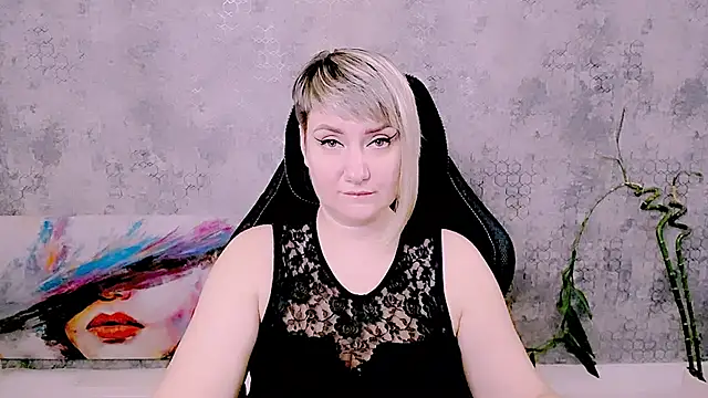 Djullia 라이브 XXX 채팅