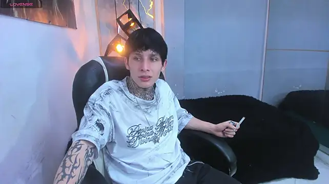 XXX chat uživo modela Cry_thereal