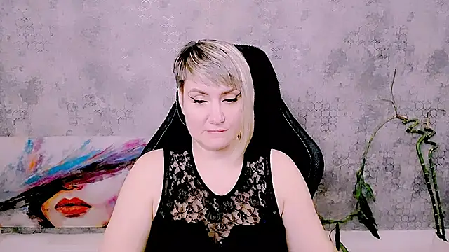 Djullia Chat XXX in diretta