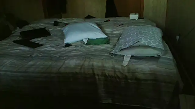 2damnfreaky's Webcam Show