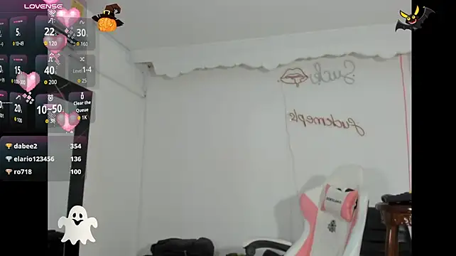 kristen-thomson Show in webcam
