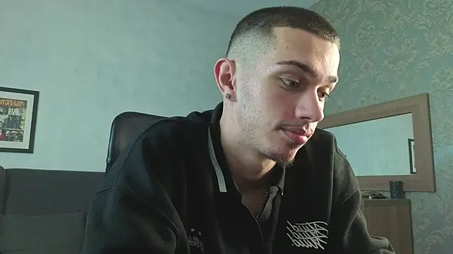 צ'אט XXX בשידור חי של KaydenDrew