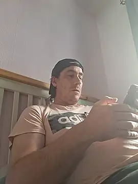 Jizzma13 Live XXX-chat