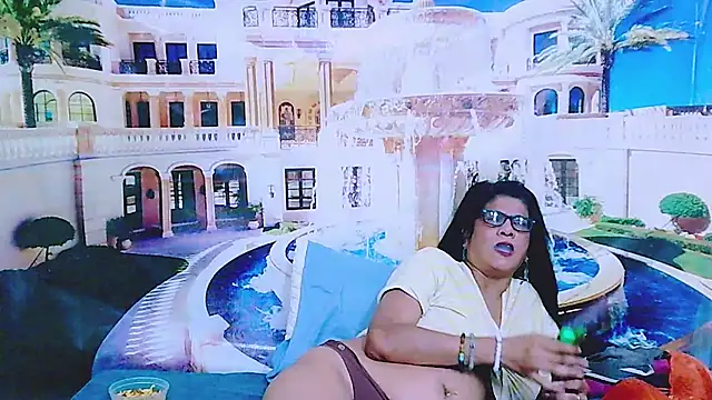 IndianAllure's Live XXX Chat