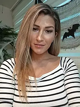 Chat +18 de HeleneMonroe ao vivo