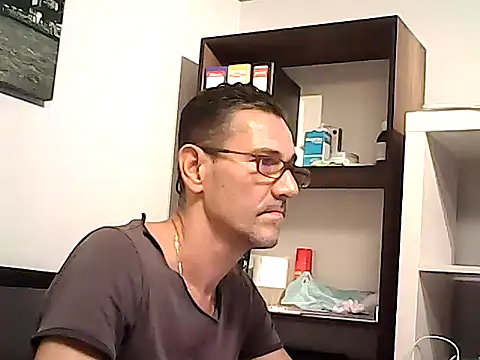 mastercharisma35 XXX чат на живо