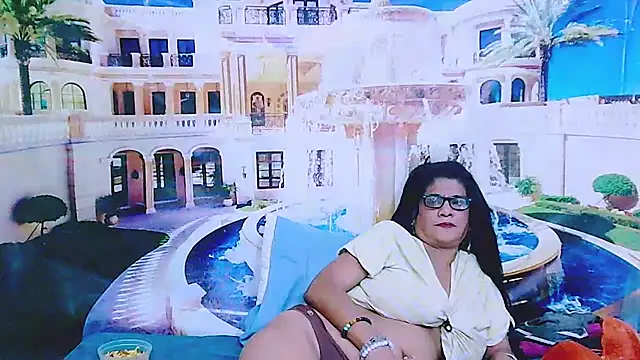 XXX chat uživo modela IndianAllure