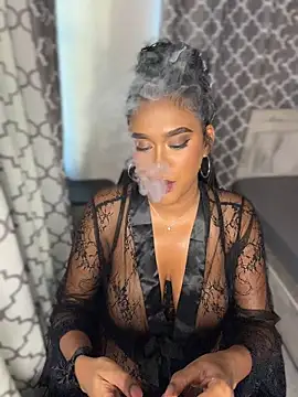 Chat XXX ao vivo de Emii_Love