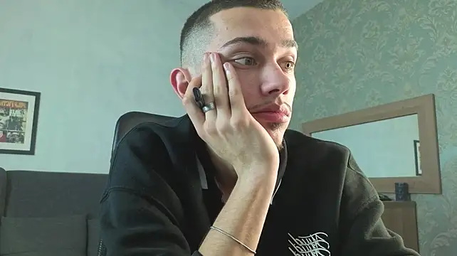 Živý XXX chat KaydenDrew