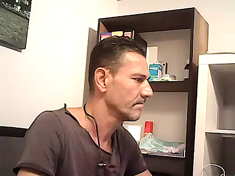 mastercharisma35 Adlı Modelin Canlı XXX Sohbeti