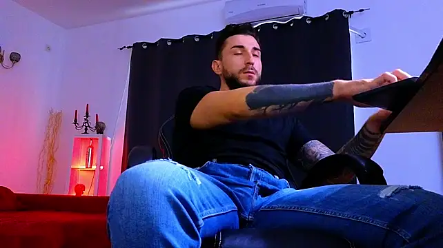 MightyAaron66 – Naživo XXX chat