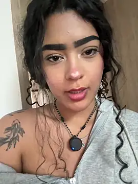 CaroBeach's Live XXX Chat