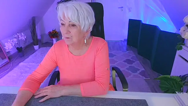 LovelyHelena's Live XXX Chat