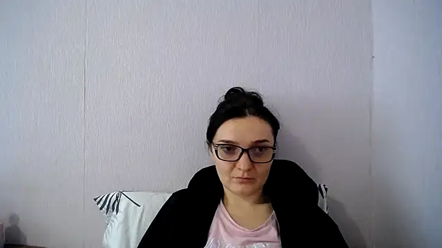 Shiny_gine's Live XXX Chat