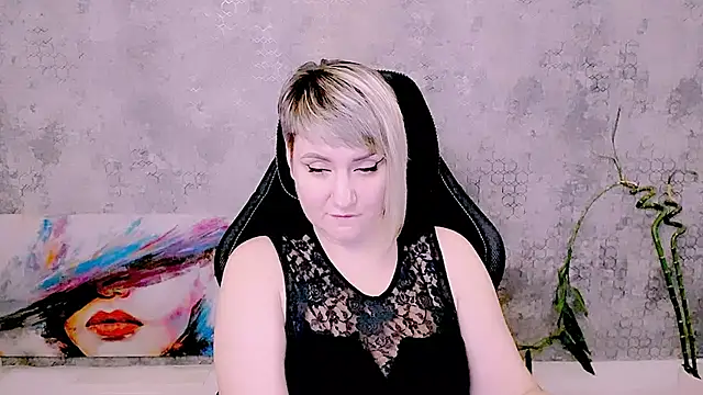 Djullia's Live XXX Chat