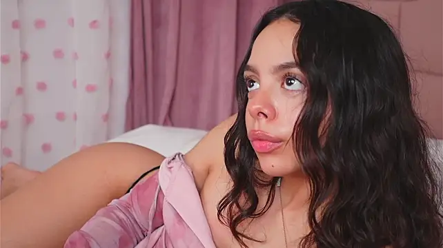 BambiRoses Adlı Modelin Canlı XXX Sohbeti