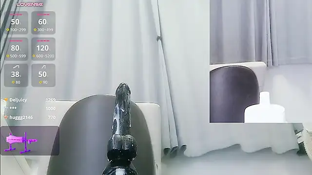 Mya8860のライブXXXチャット