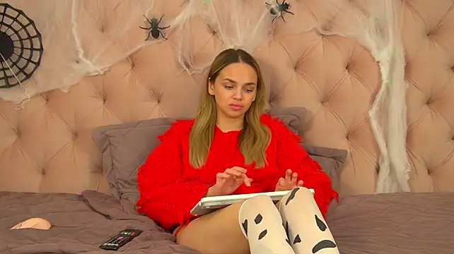 AnitaVenture Adlı Modelin Canlı XXX Sohbeti