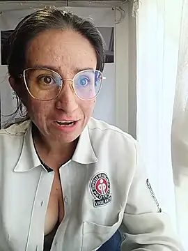 Valentina--1's Live XXX Chat