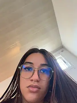 Czat XXX na żywo – Little_Gaby_