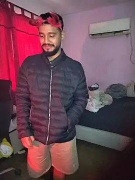 צ'אט XXX בשידור חי של BadboyX333
