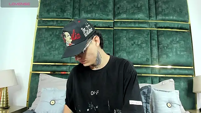 JackGriffin_'s Live XXX Chat